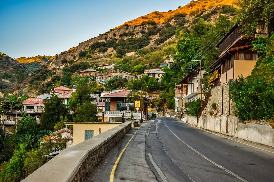 История о том, как жена на новую работу устроилась