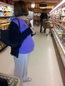 История о наглой посетительнице супермаркета, которая не хотела беременную пропустить