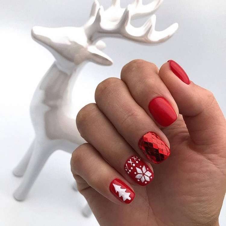 Топ вариантов маникюра на праздники