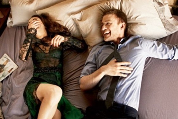 Что мужчина замечает в  женщине в первую очередь