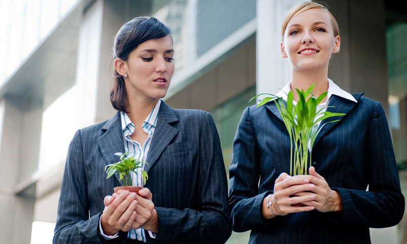 Как понять, что вам завидуют: 8 признаков