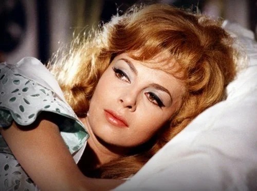 Время не щадит никого: как изменилась красавица Анжелика в свои 80