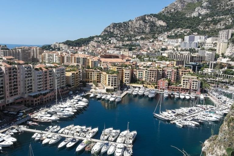 16 фотографий, которые покажут жизнь обыкновенных жителей Монако
