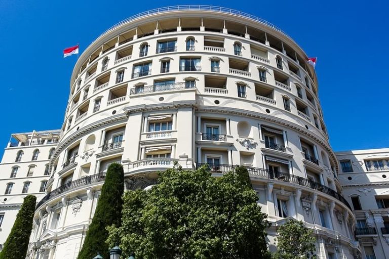 16 фотографий, которые покажут жизнь обыкновенных жителей Монако