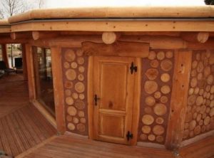 Как построить тёпленький домик из дров