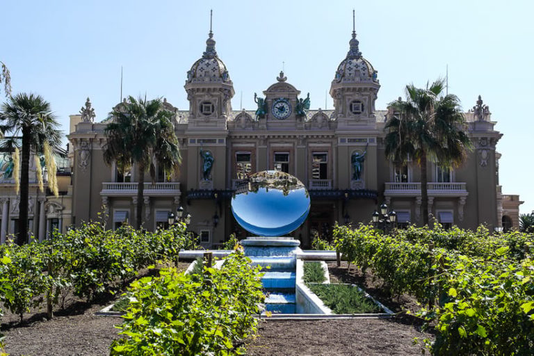 16 фотографий, которые покажут жизнь обыкновенных жителей Монако