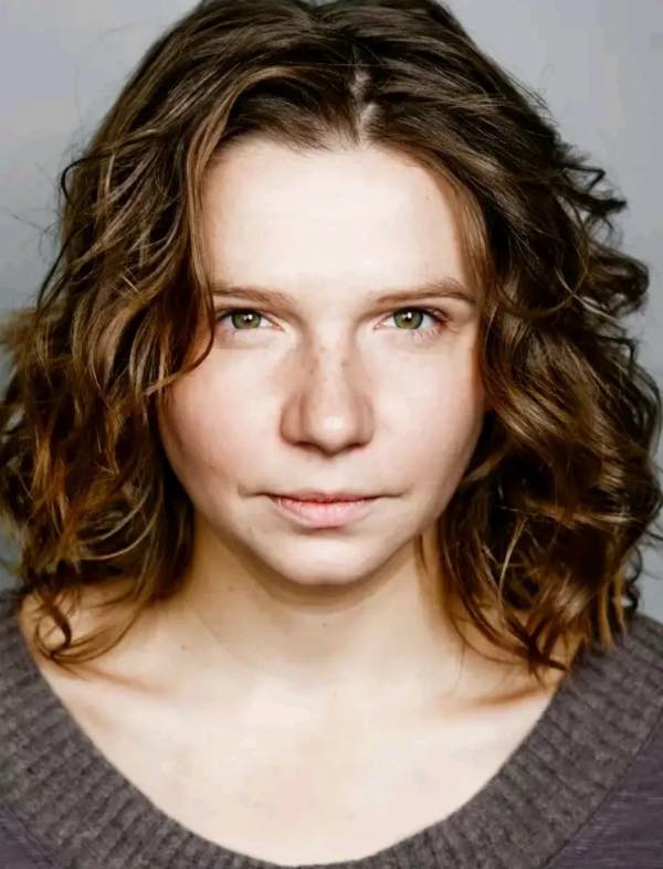 "Ирина Рахманова: жизнь актрисы, которая сыграла культовую роль в сериале “9 рота” "