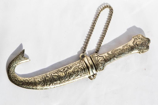 Почему одним подаркам следует радоваться, а других опасаться