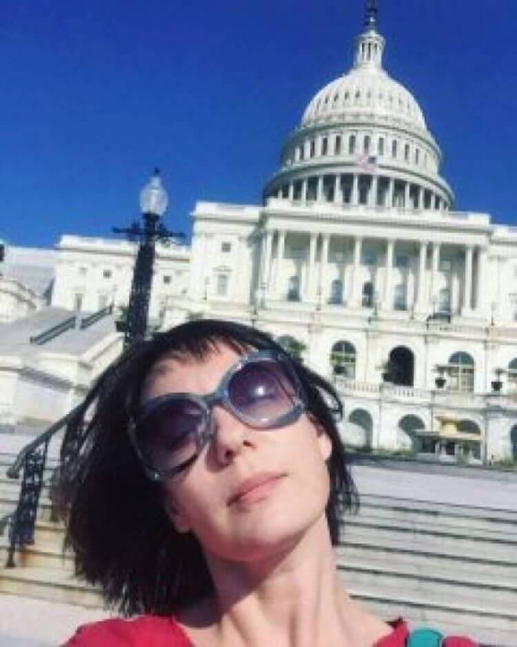 8 известных людей, которые тратят деньги на спасение детских жизней