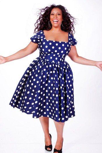 Как одеваться женщинам с пышными формами