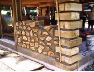 Как построить тёпленький домик из дров