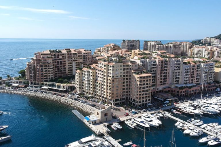 16 фотографий, которые покажут жизнь обыкновенных жителей Монако