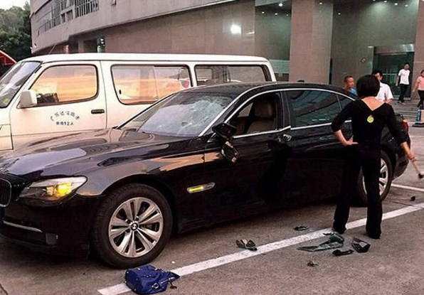 Месть мужикам, вымещенная на автомобилях: Что может сделать “слабый пол”