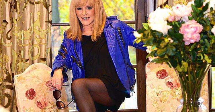 Помолодевшая, стройная, веселая Пугачева рассказала о переменах в образе