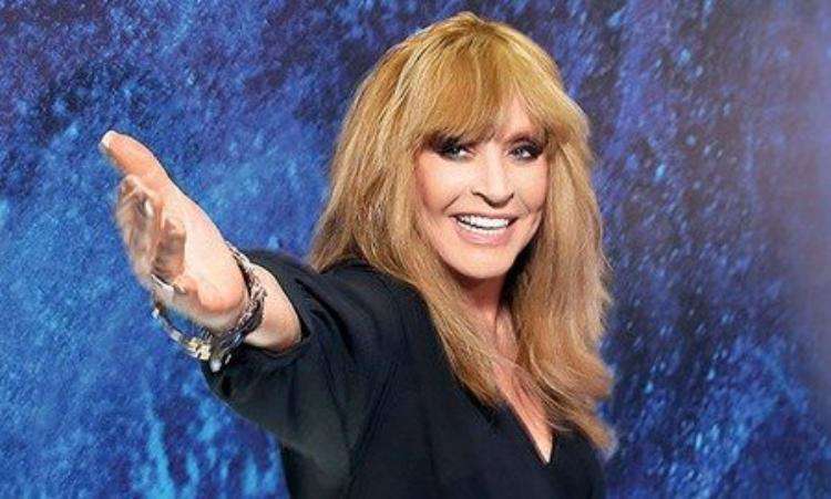 Помолодевшая, стройная, веселая Пугачева рассказала о переменах в образе