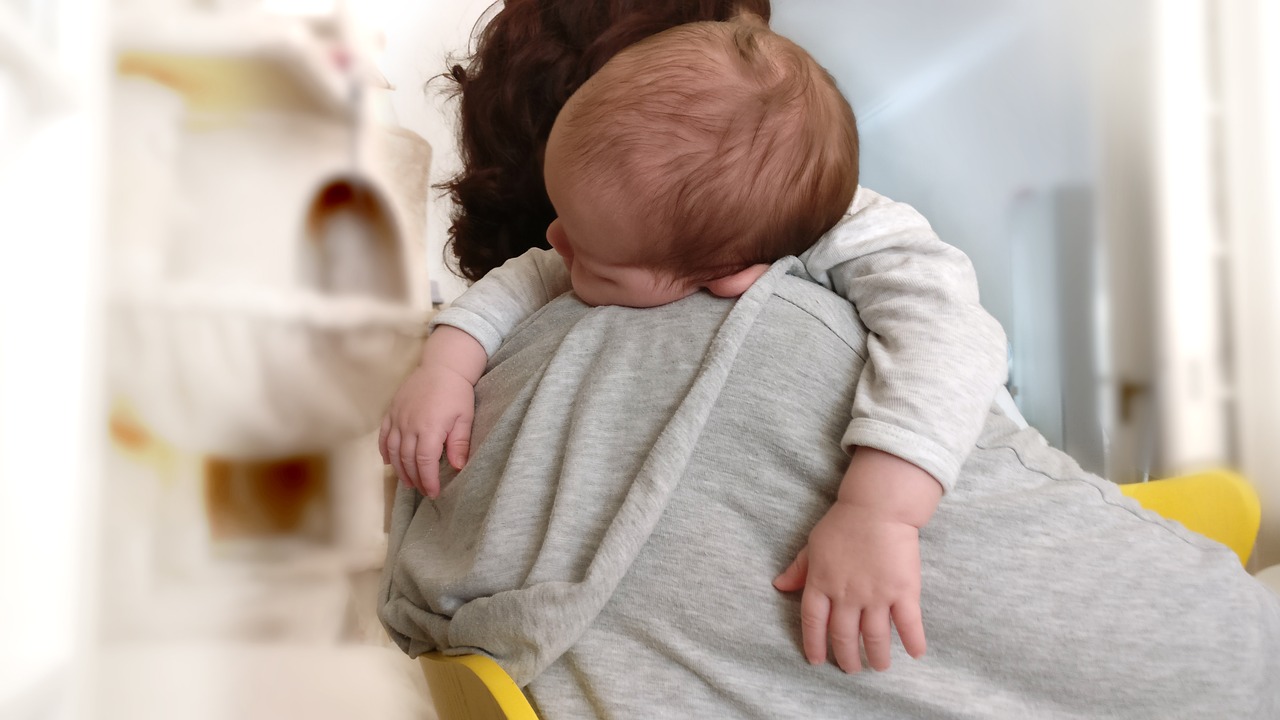 У тебя была возможность все порешать! - Молодой человек бросил беременную в общежитии. В будущем его ждало разочарование