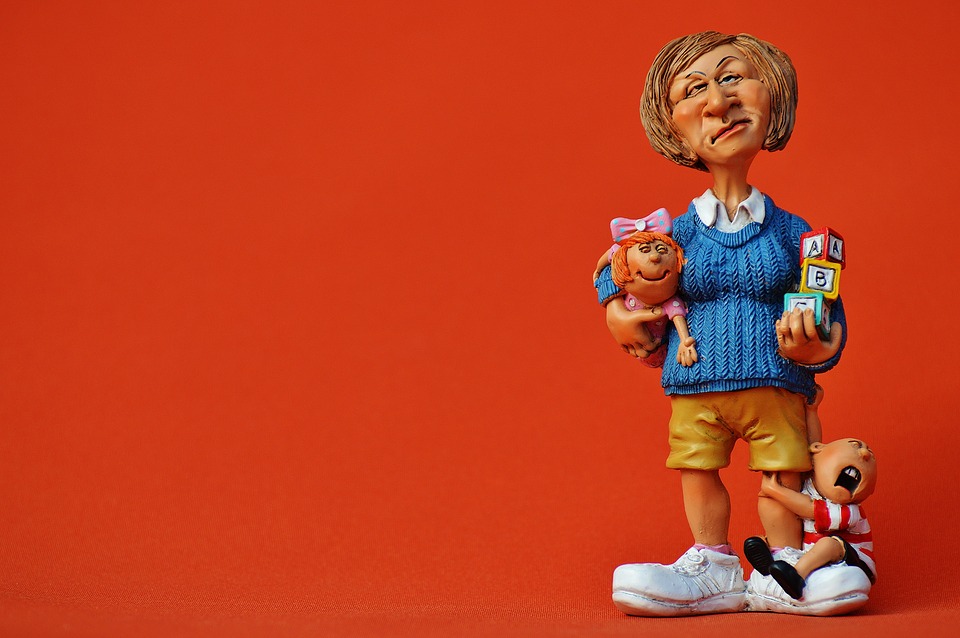 "Это родителей не выбирают! А ребёнка можно нового родить!"- не захотела дочь воспитывать, теперь её же винит во всём.