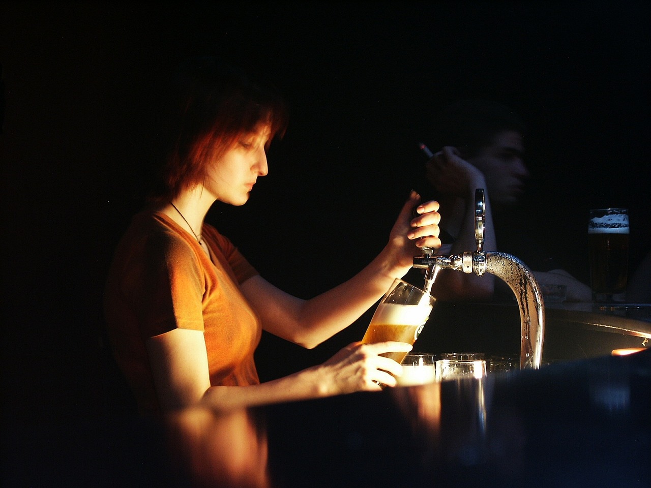 “Аллочка, поищи себе вторую работу”: просила меня свекруха. “А то у Егорушки сапоги уже дырявые”