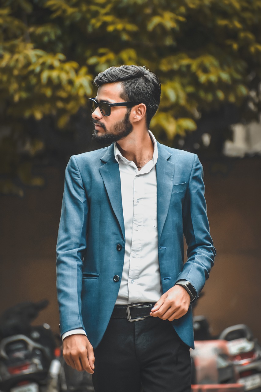 "Алиса взяла на работу сына бывшего мужа. Спустя 2 месяца со счетов фирмы пропали все деньги "