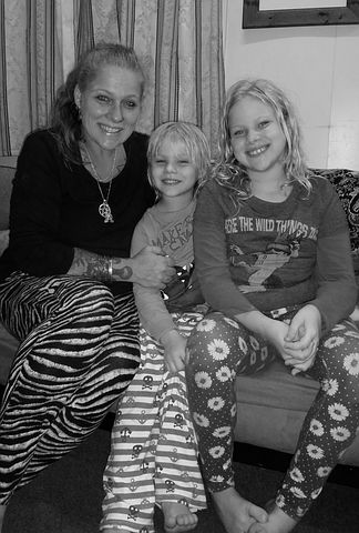 У меня трое деток, и я решилась разойтись с мужем