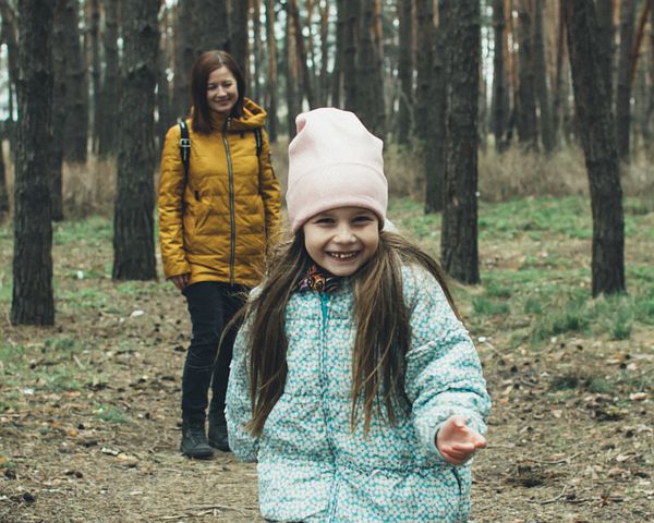 — Не стыдно? Надо помогать многодетным мамам! Своих детей не родила и сестре помочь не хочешь