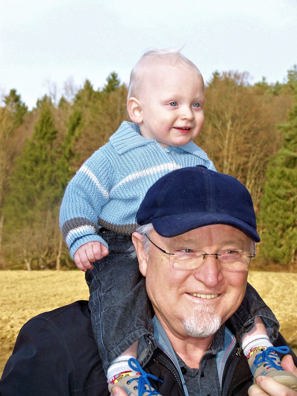 "Иногда и дедушки могут поучаствовать в поднятии демографической ситуации "