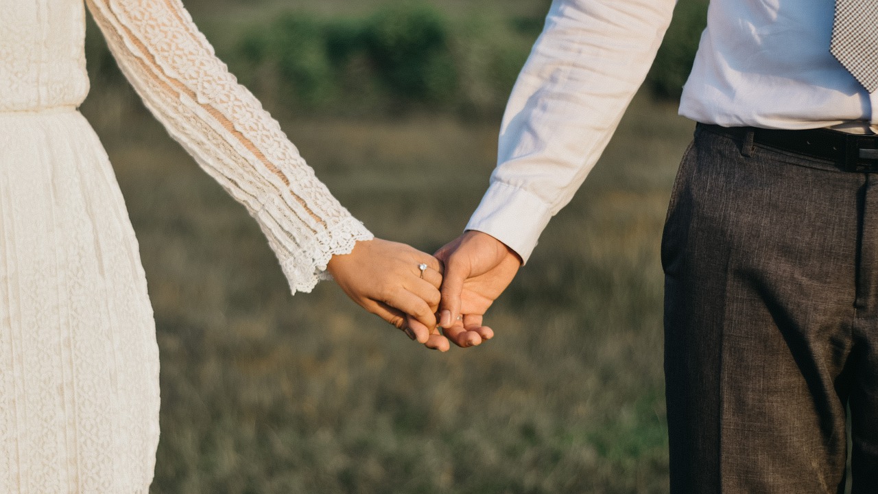 Собираемся разводиться с мужем, после чего планирую оставить ребенка ему. Он же говорит, что я кукушка