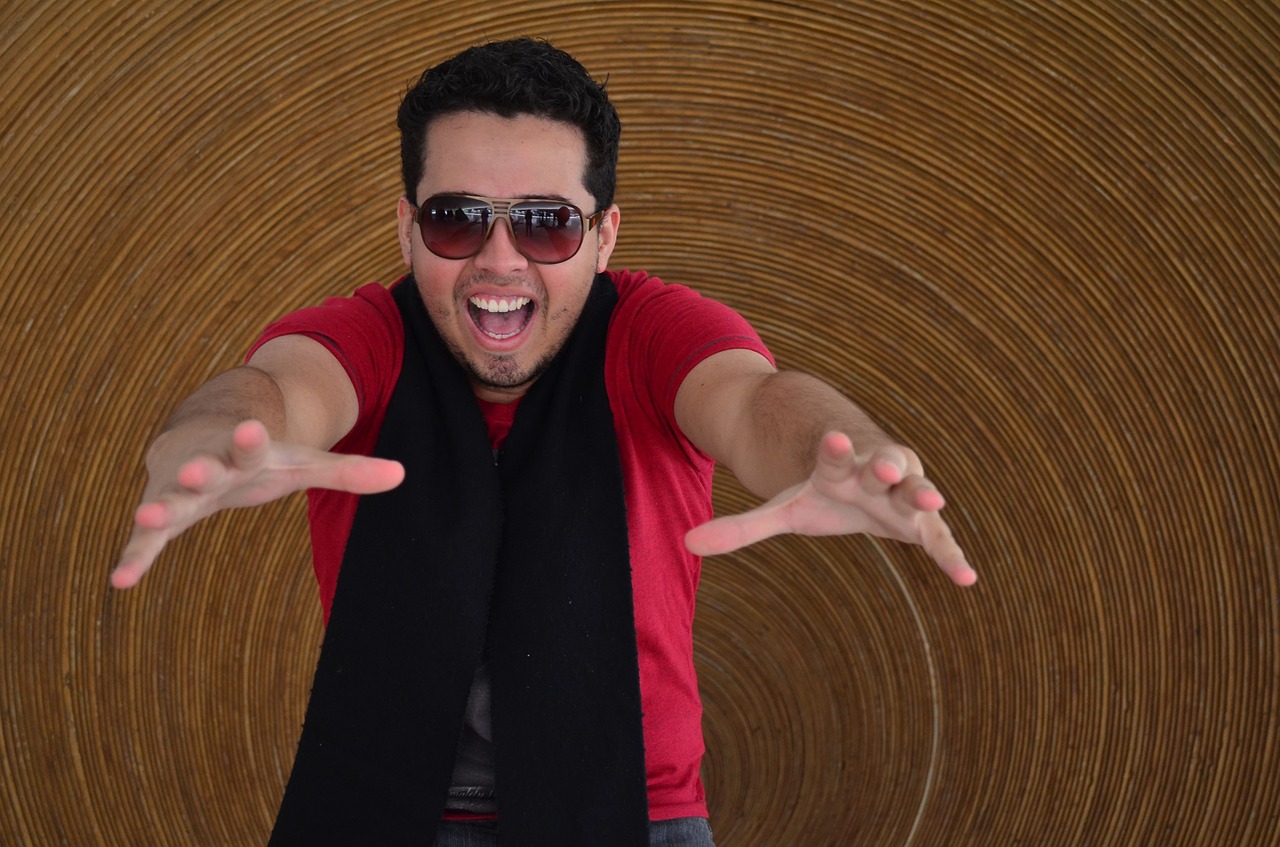 Дочь вышла замуж за наглого, ленивого и обидчивого парня. Думаем, как бы их развести