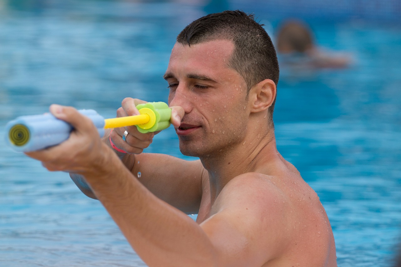 "Алиса взяла на работу сына бывшего мужа. Спустя 2 месяца со счетов фирмы пропали все деньги "