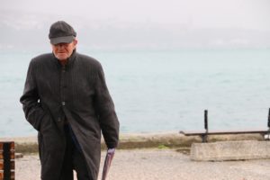 Пришел в гости к детям, а очнулся уже в больнице, привязанный к койке