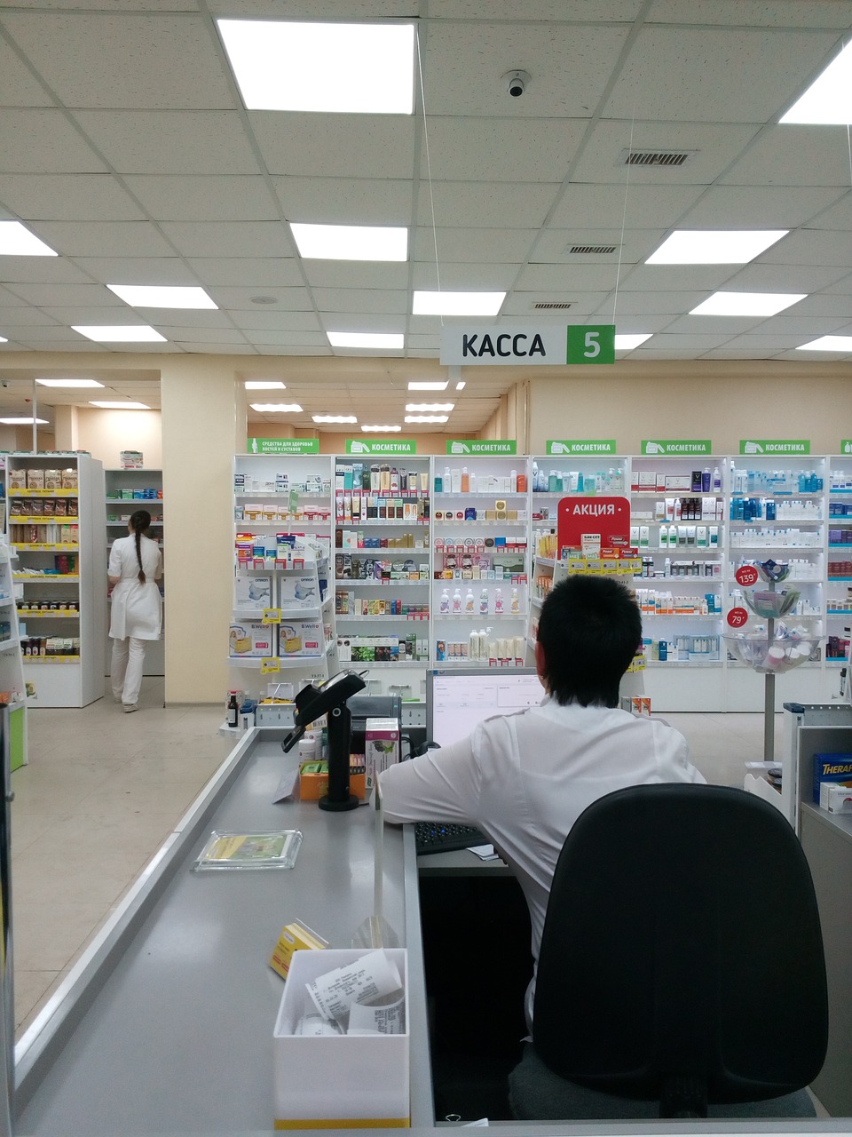 “Аллочка, поищи себе вторую работу”: просила меня свекруха. “А то у Егорушки сапоги уже дырявые”