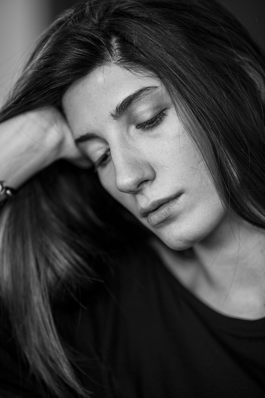 — Ты всегда на меня можешь рассчитывать! - Но она знала, что не закроет ее собой, не защитит