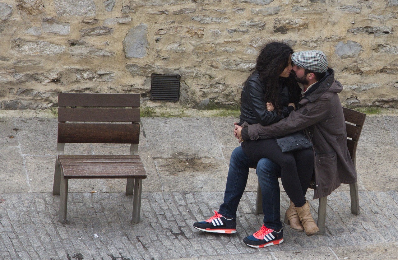 С этих пор ровно половина всего вашего имущества - моя! - сказала незнакомка