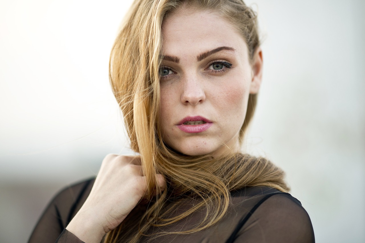 Этот Новый год ей придется опять отмечать одной — дети не приехали