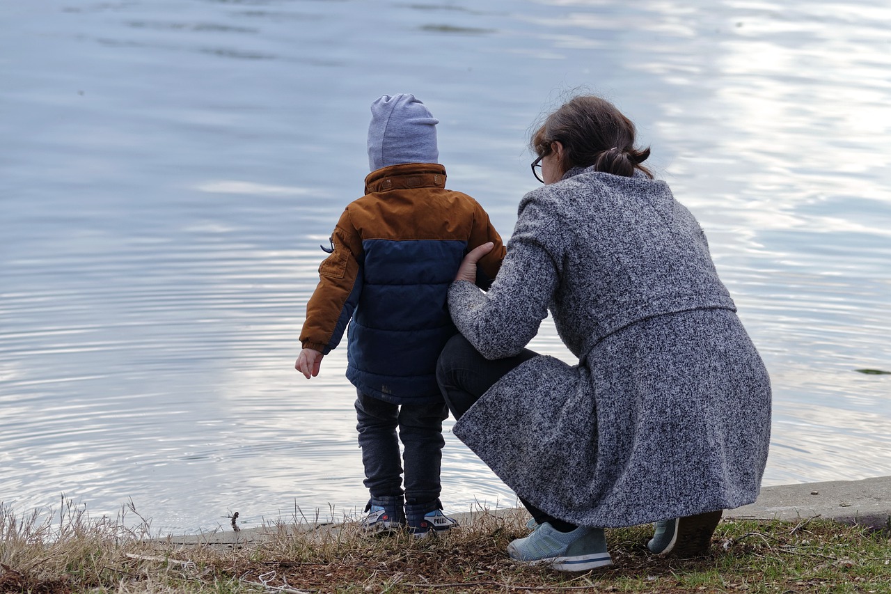 Мои родители никогда меня не любили. Мне даже казалось в детстве, что меня им подменили в роддоме