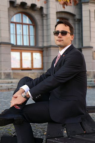 Вы мне никто, а поэтому я лучше буду жить со своей родной матерью!