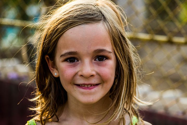 - Как я это своих внучек за стол усажу, а других домой отправлю? - Моя свекровь кормит соседей