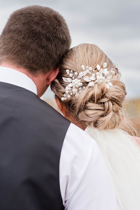 Зачем же рожать в таком возрасте! Ребёночка теперь очень жалко, осталась никому не нужна.