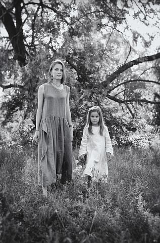 Невестка просто издевается над моей внучкой: она постоянно пугает ее тем, что отдаст в детский дом