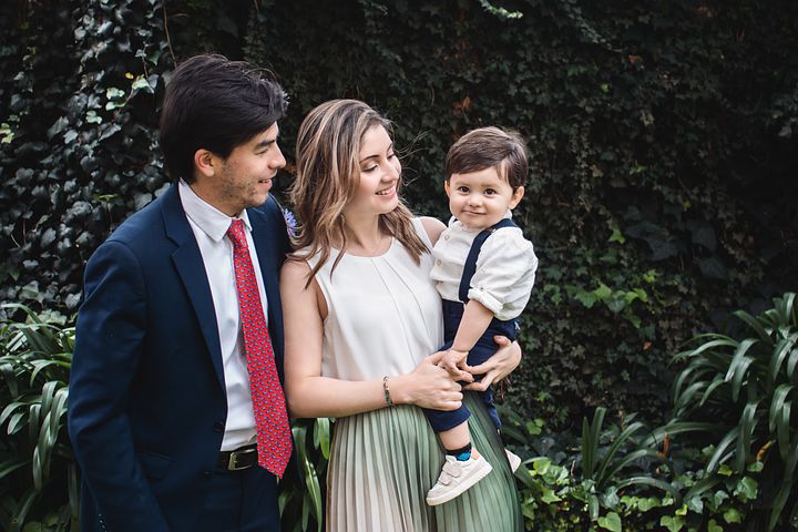 Супруг обижается - сын не признает его отца с матерью