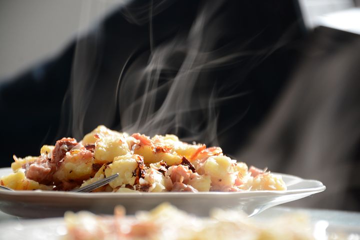 — Мама, не готовь, мы в этом году к тебе не приедем