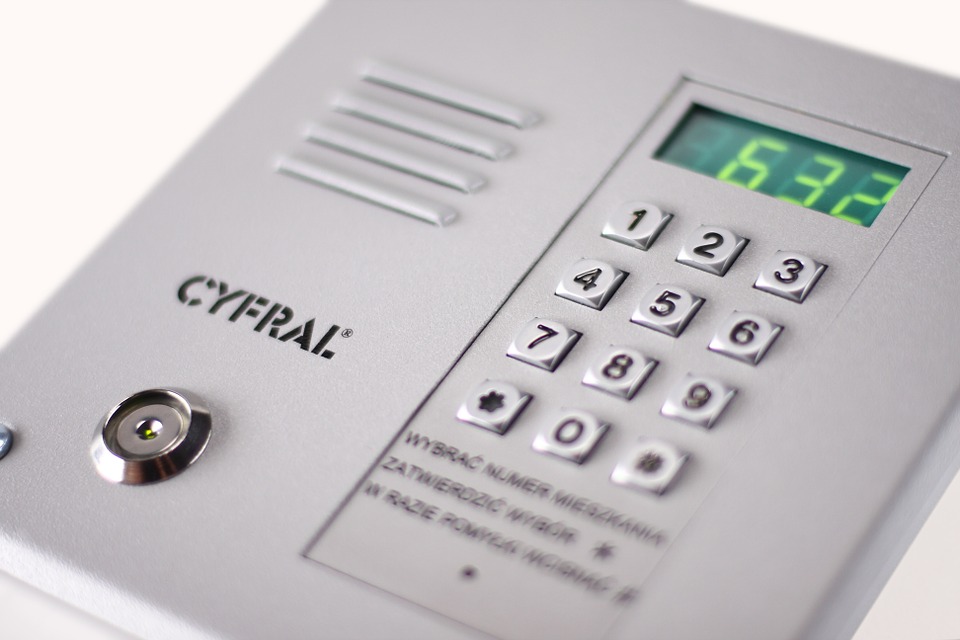 Ребенок мой тебе не угодил, кот не воспитан, я плохая хозяйка! Не выдержала и высказала сестре все, что накопилось.