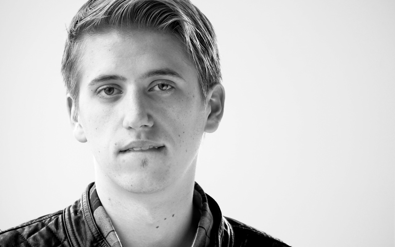 Женщина взяла и выставила сына из квартиры. Мол, твоя жизнь — твои правила