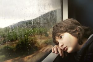 Разъяренная Вера орала на своего семилетнего сына. "Да одеваюсь я, мам, одеваюсь." - отвечал Гена, а сам все вспоминал, что мама его не всегда такой была.