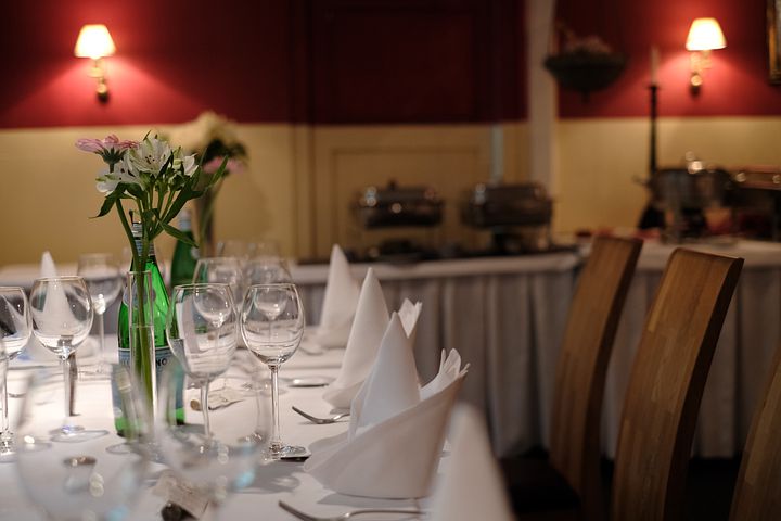 Свекровь решила отметить свой  с размахом: “все равно деньги некуда тратить”