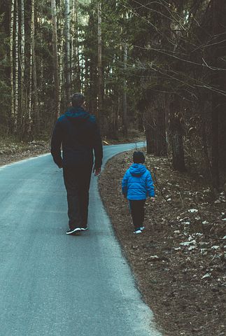 Супруг обижается - сын не признает его отца с матерью