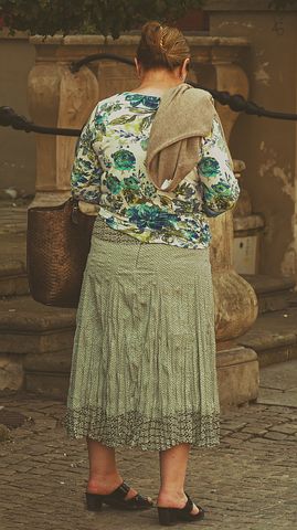 Бабушки тоже люди. С внуками сидеть не обязаны