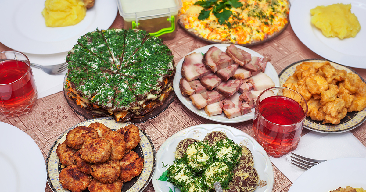 — Как можно так питаться? Нет ни борща, ни котлет! — возмутилась свекровь, когда открыла наш холодильник