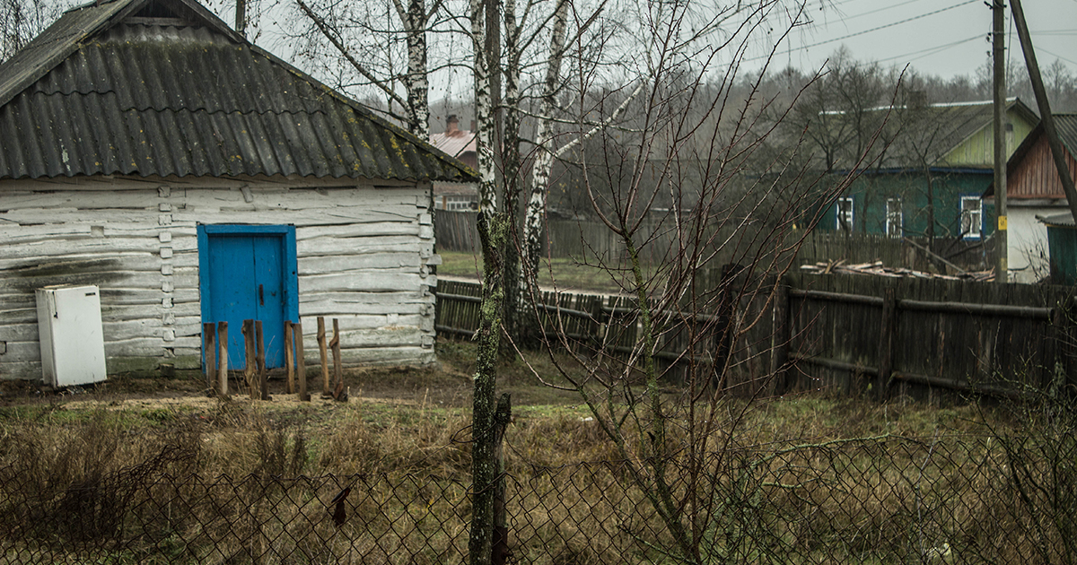 Когда мы приехали в наш деревенский дом, увидели там женщину с ребенком…