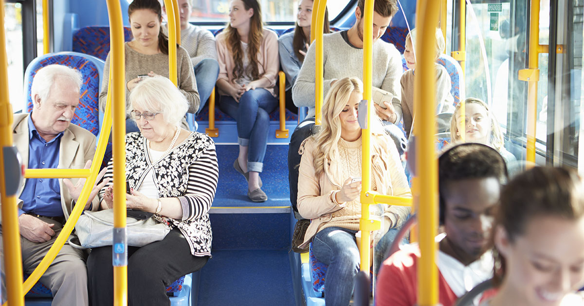 Она села на диван, а места для сына не осталось